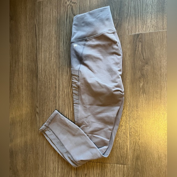 Fabletics Capri Leggings - Picture 3 of 5